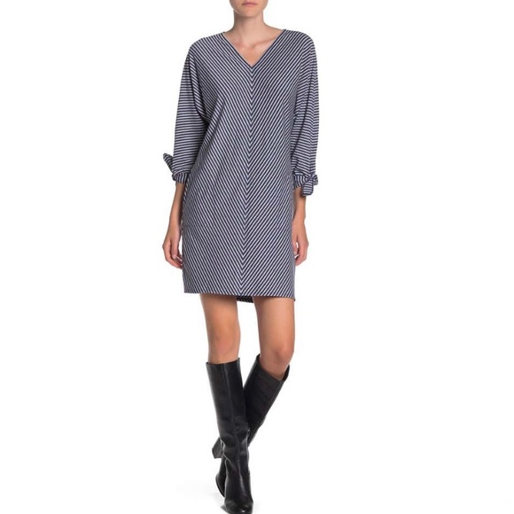 Max Studio Dresses & Skirts - MAX STUDIO Stripes V-Neck Tie Sleeve Dress - Large